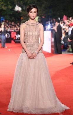 汤唯丝袜脚,性感诱惑的时尚演绎